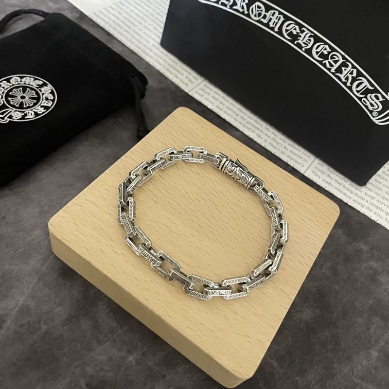 Ch**me He**ts bracelets